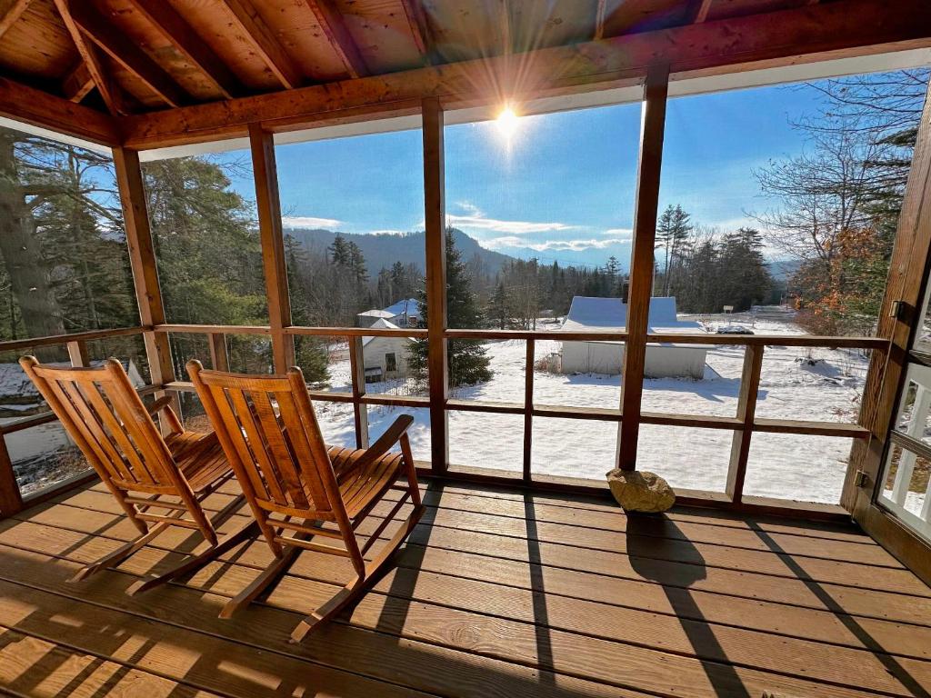 11G Quintessential New Engalnd Cottage with Fantastic Views!