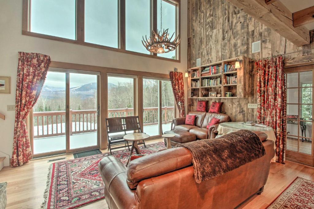 Architect-Designed Franconia Home Hot Tub and Views