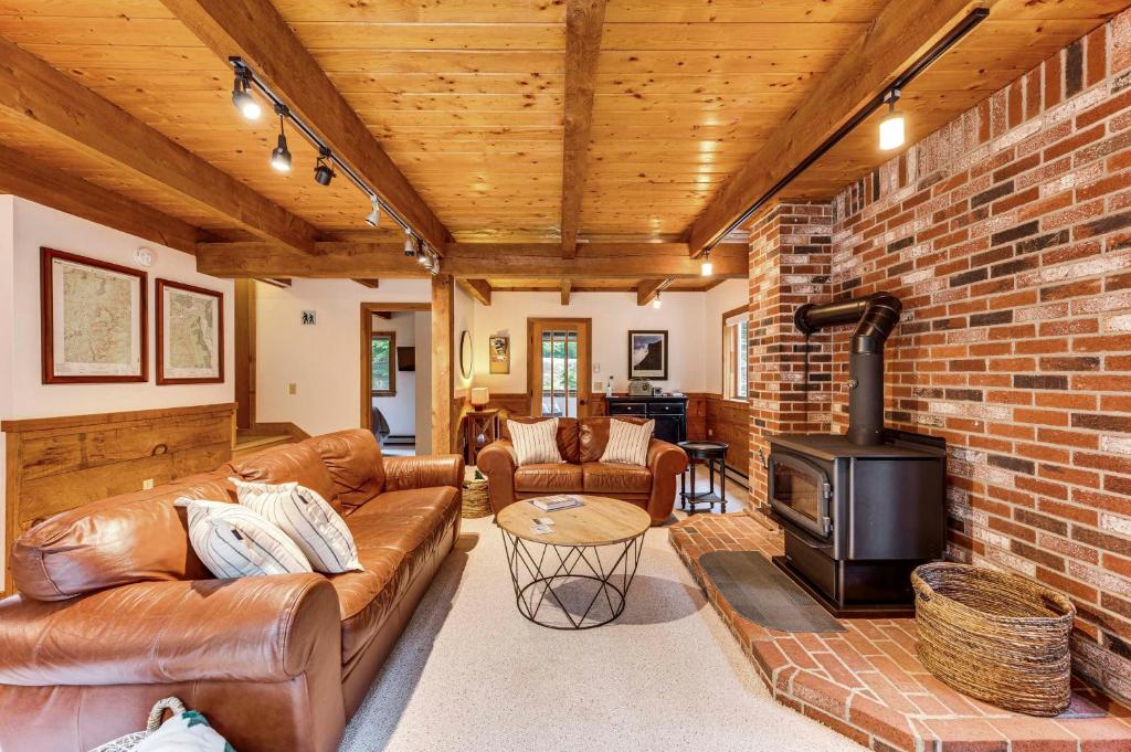 Bartlett Vacation Rental with Wraparound Deck!