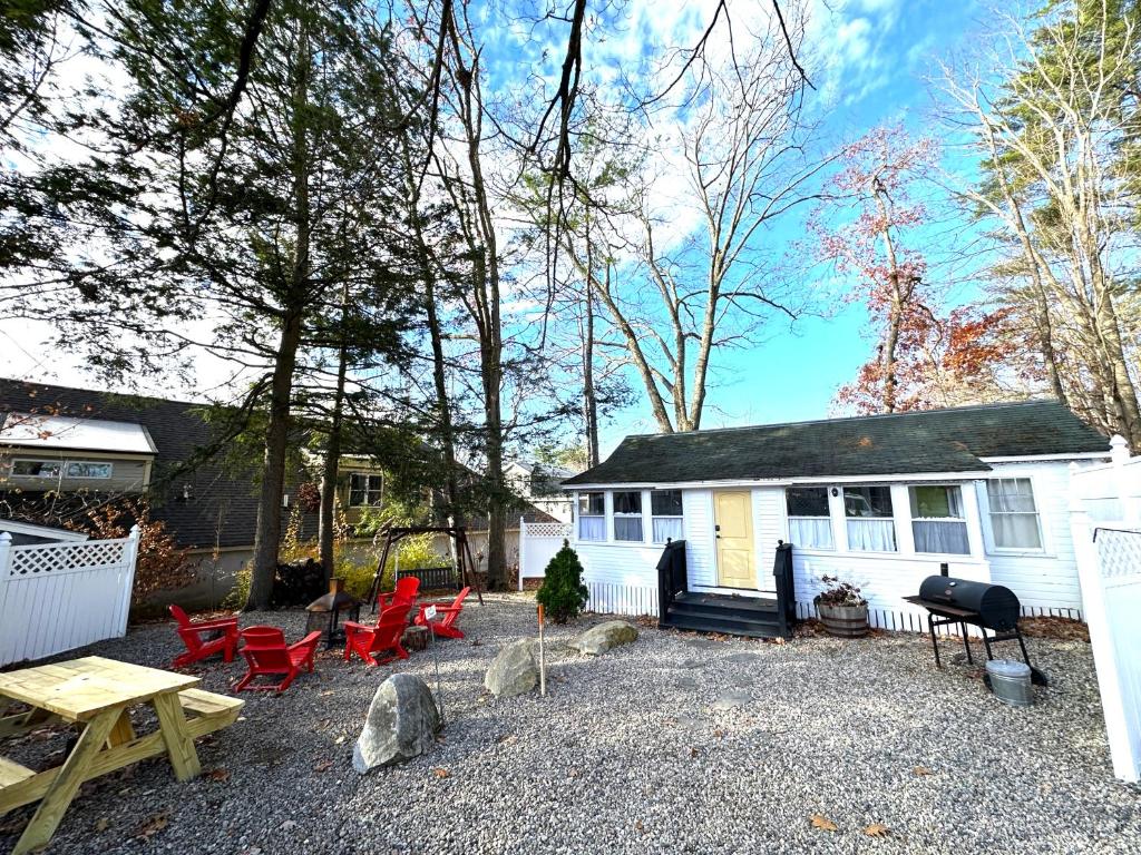 Cottage 8-9 - Stand Alone 2 Bedroom / 2 Bath
