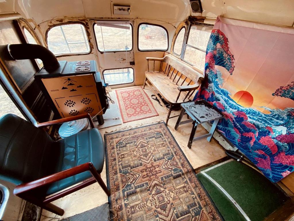 Fabulous 1962 Vintage Bus for White Mountain National Forest Getaways