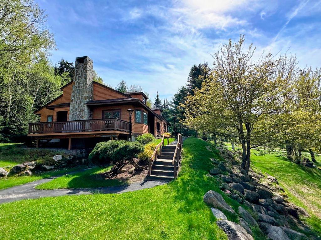 FC39 Entry level Bretton Woods Cottage on beginner ski trail