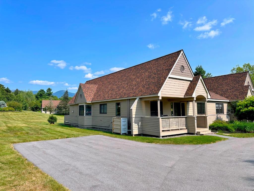 FV21 Warm Fairway Village Townhome