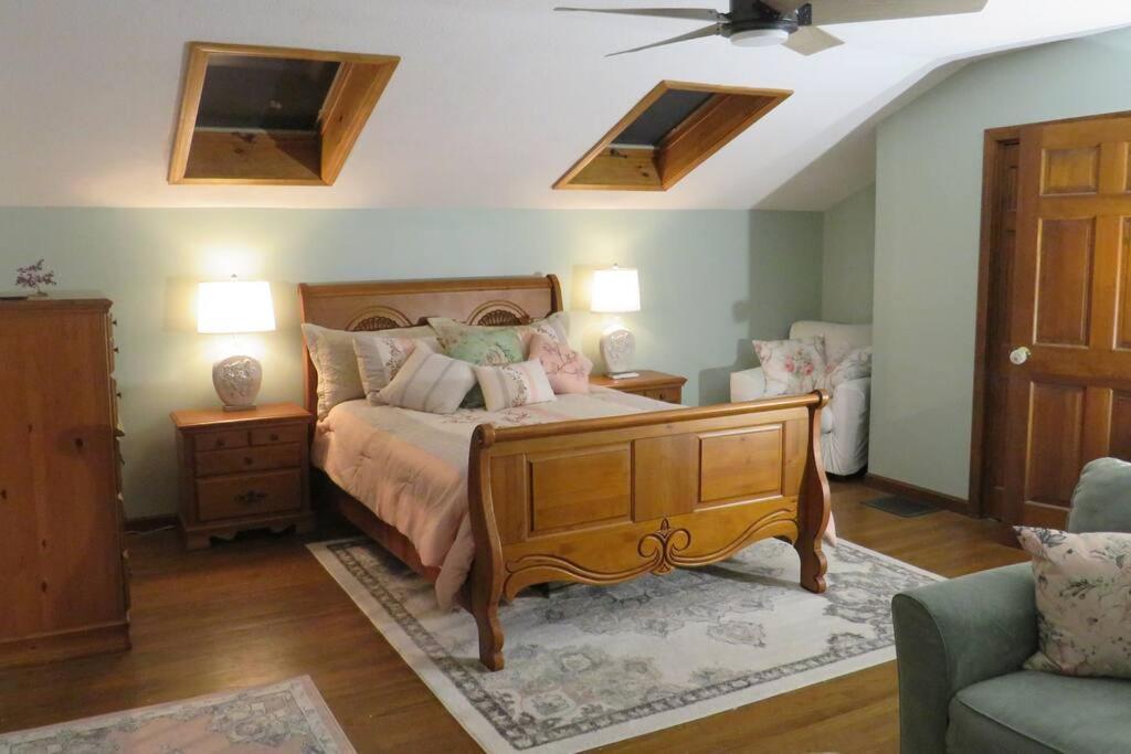 Grandview Gambrel