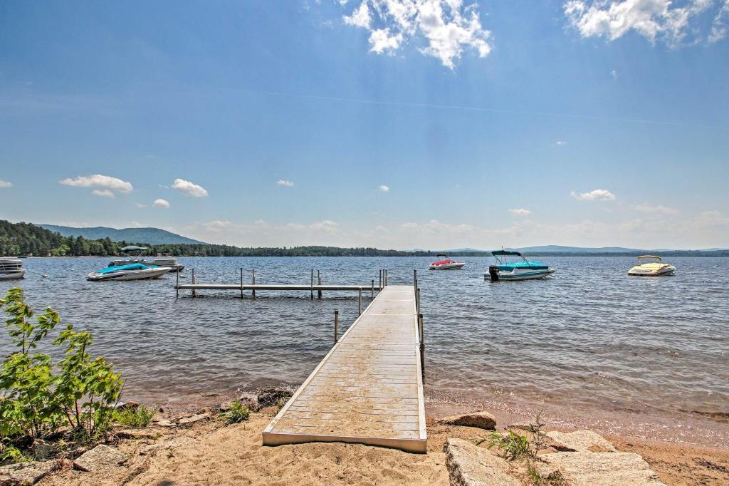 White Mountains Escape with Hot Tub and Fire Pit!