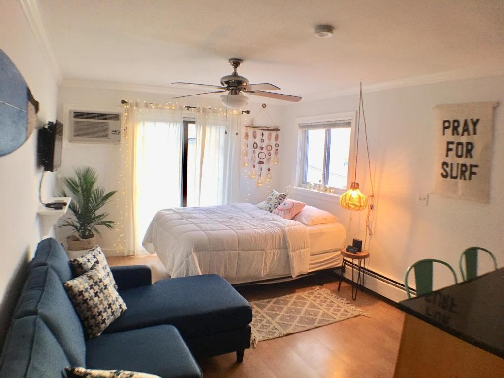 Jonathan's Ocean Front Studio Suites Hampton Beach!