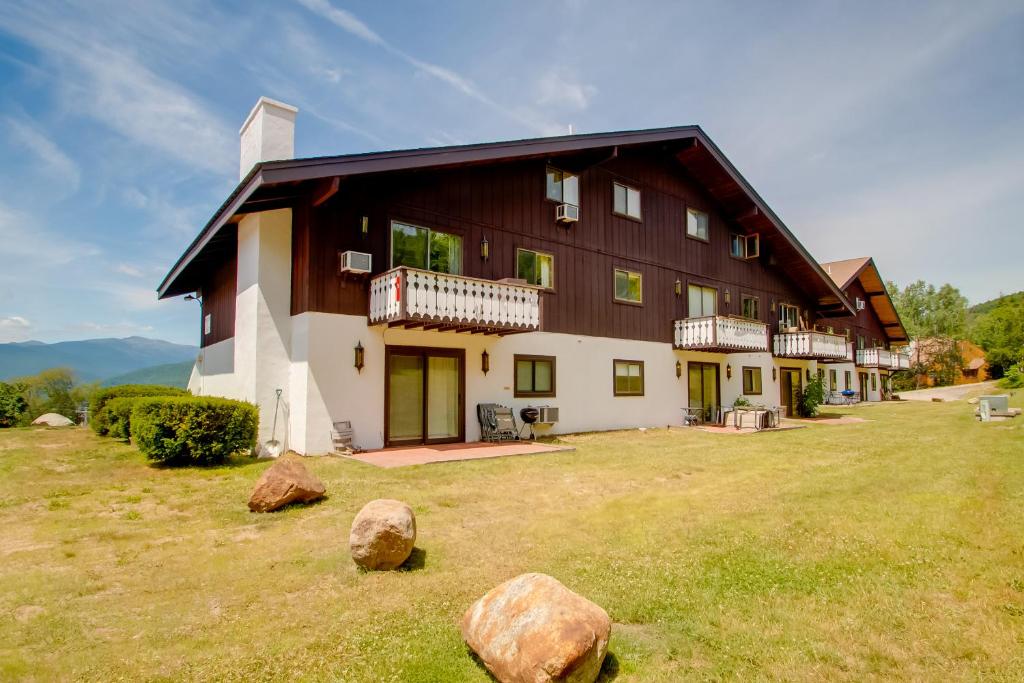 Mountaintop Condo with Great Mt Washington View