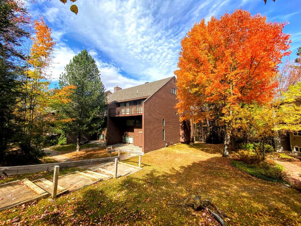 RB8 Luxury Bretton Woods Ski-In