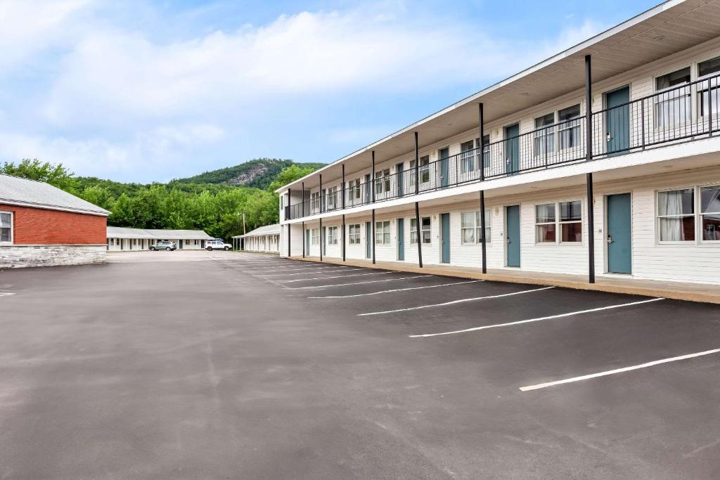 Rodeway Inn Gorham Riverside