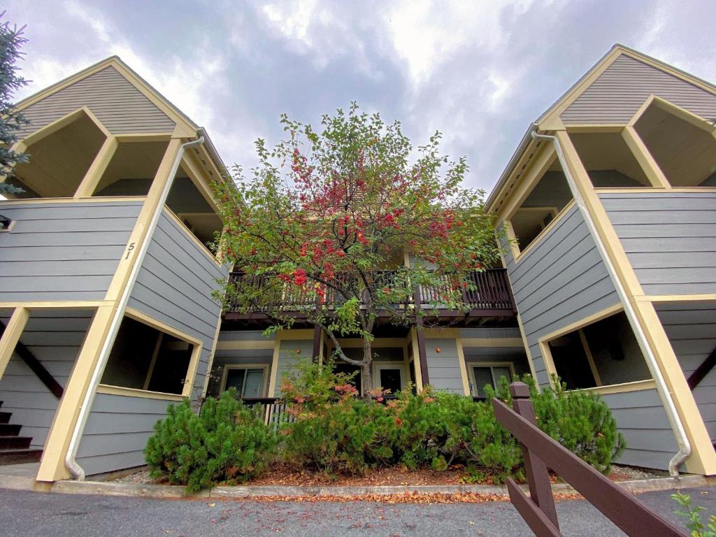 SC27 Family style Bretton Woods condo