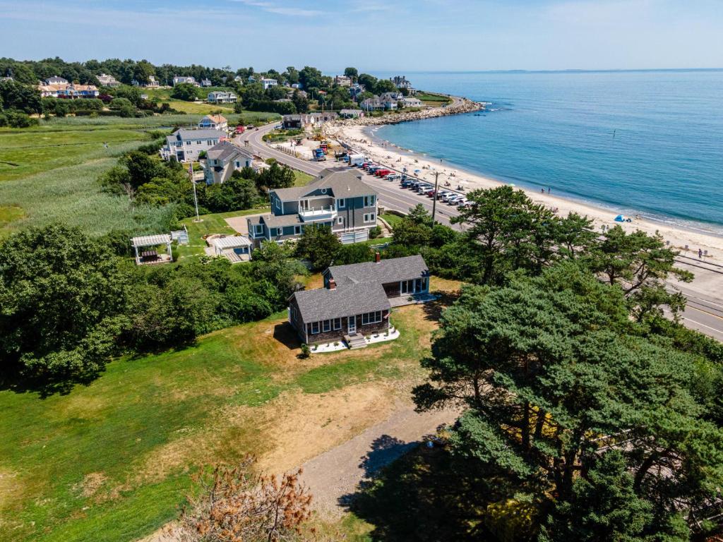 Steps to North Hampton Beach Cottage with Deck!