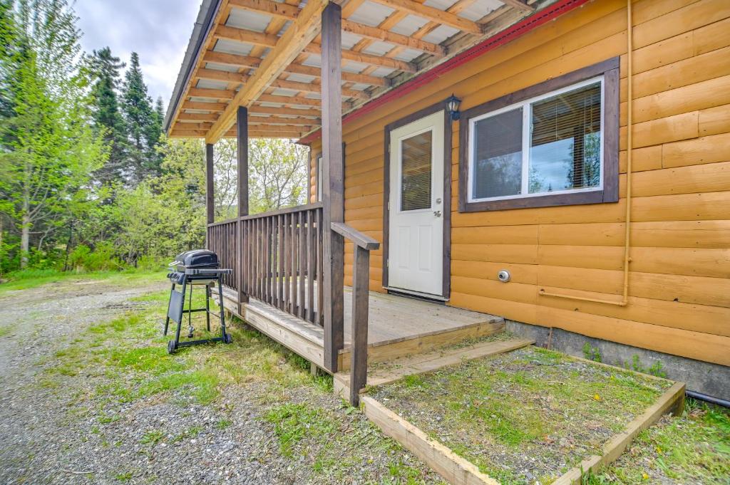 Trailside Studio 1 Mi to Lake Francis Activities!