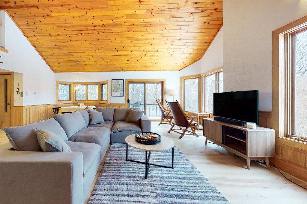 White Mountain Chalet